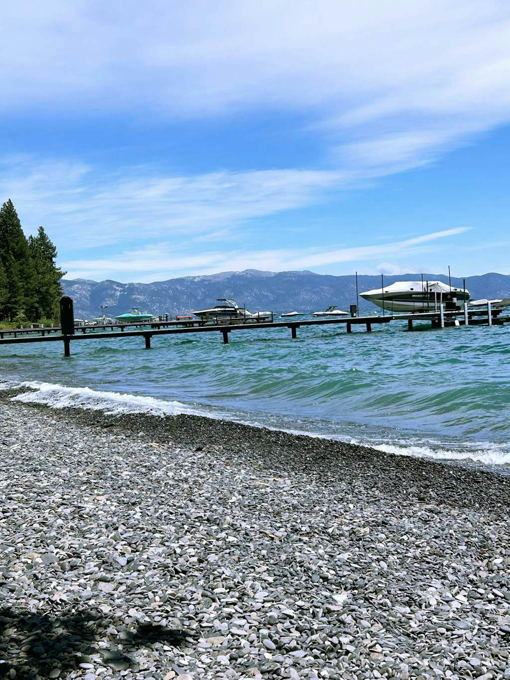 Tahoe condo with hot tub, central AC, fireplace, gas grill & balcony