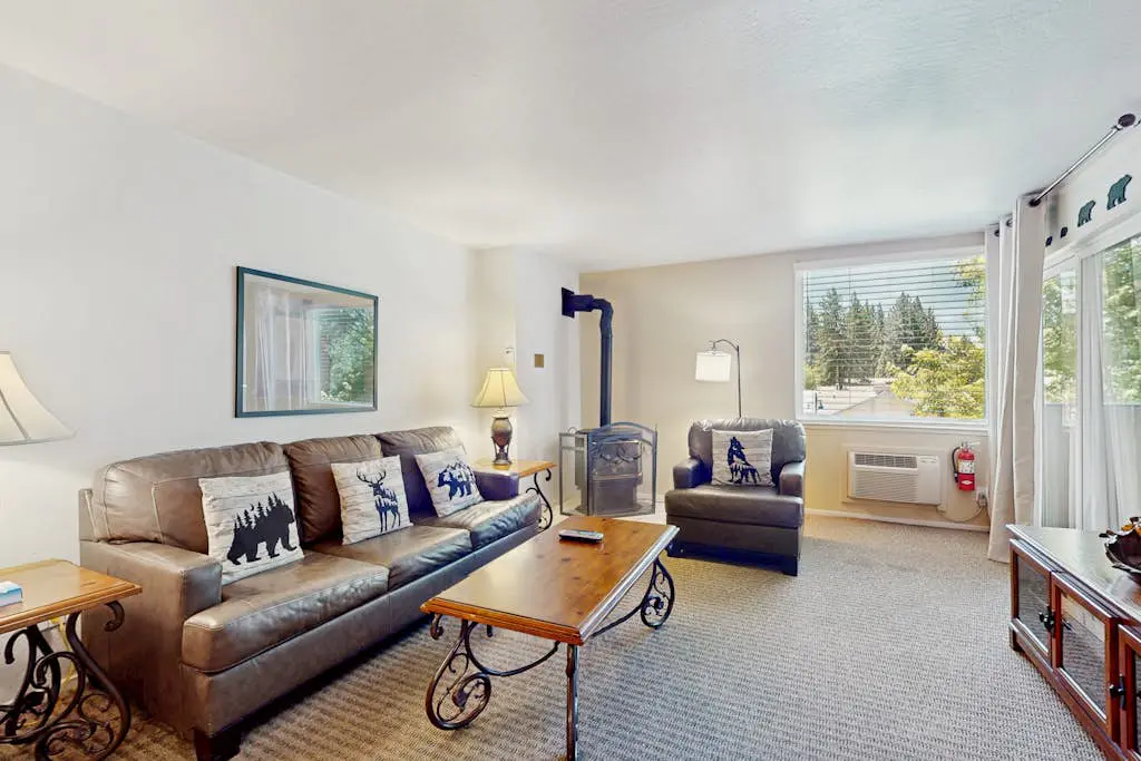 Lakefront resort condo 1 mile from Heavenly Ski Resort with free shuttle