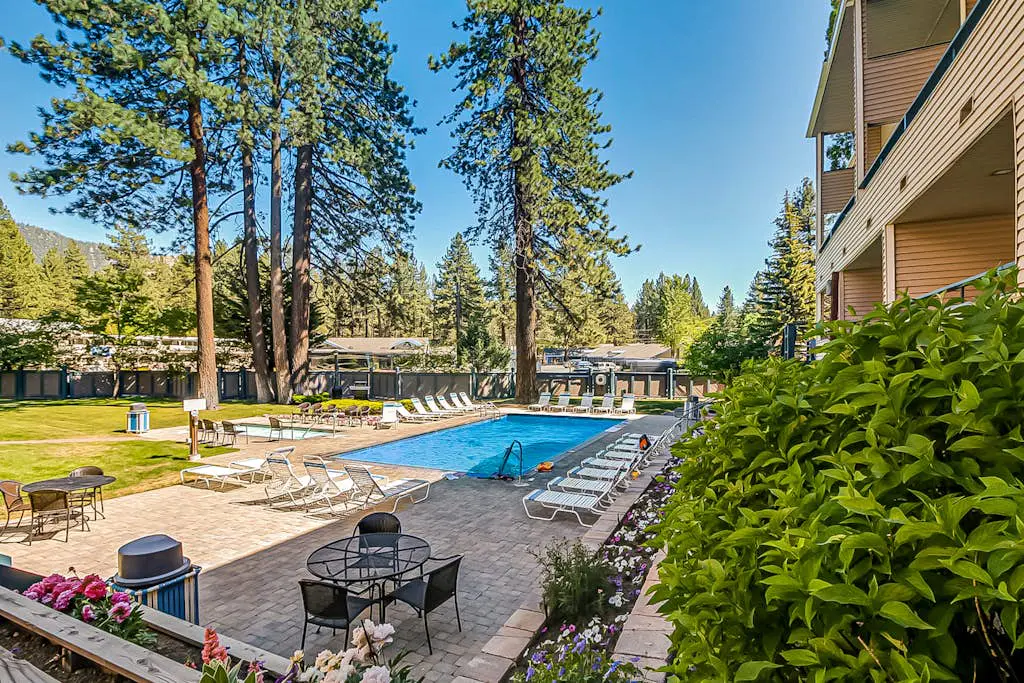 Delight in luxe amenities at this newly remodeled Lakeland Village studio