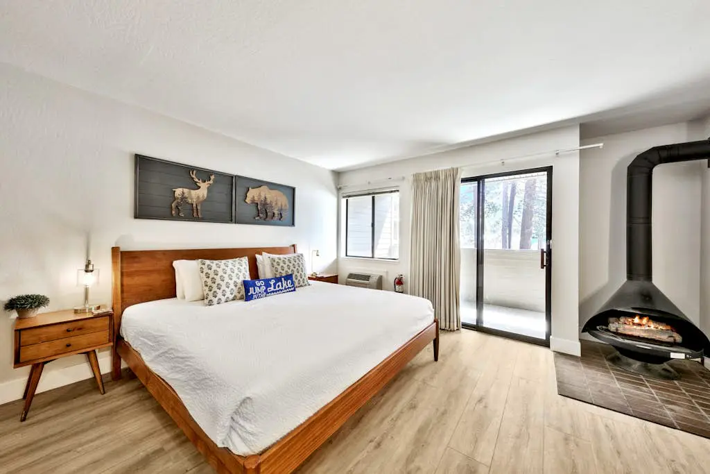 Delight in luxe amenities at this newly remodeled Lakeland Village studio