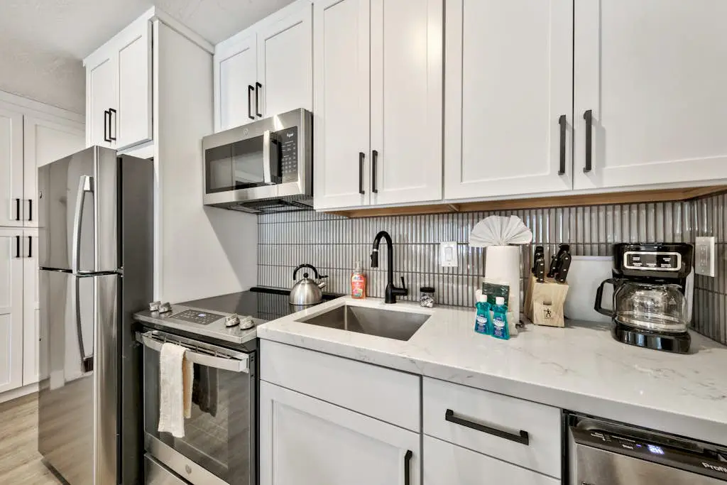 Delight in luxe amenities at this newly remodeled Lakeland Village studio