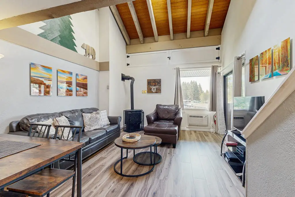 Lodge - 1 Bedroom with Loft