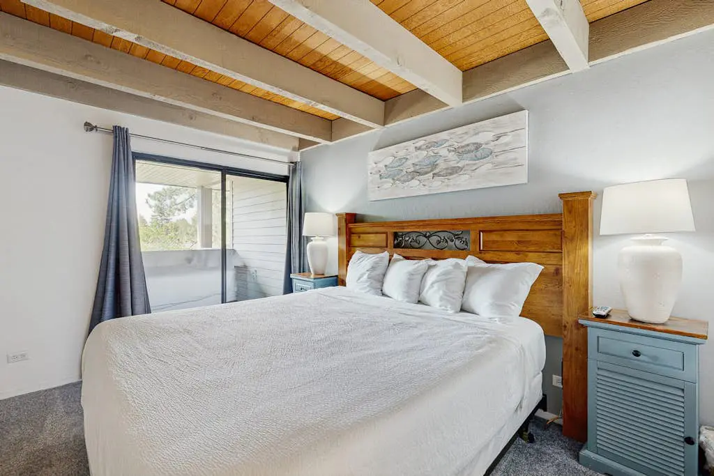 Lodge - 1 Bedroom with Loft
