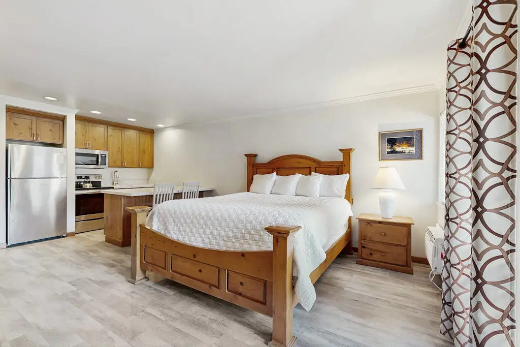 Lakeland Village 126