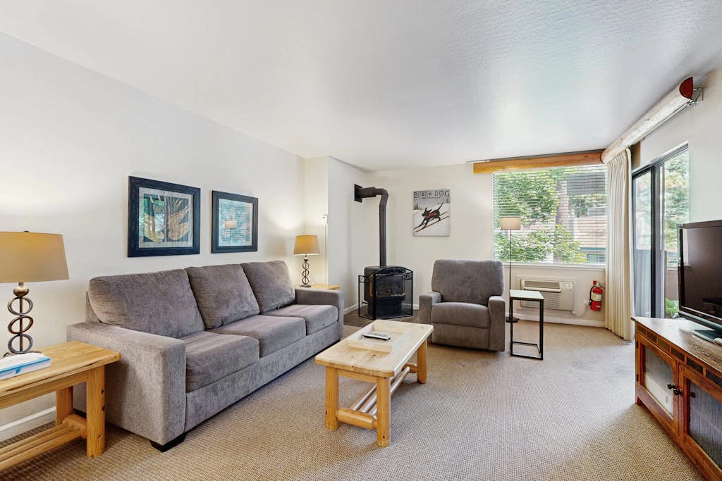 Magical Lake Tahoe living with amazing amenities