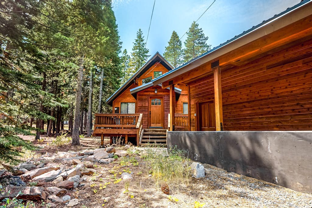 Comfortable Home with Shared Hot Tub & Pool, Fireplace, & Private W&D