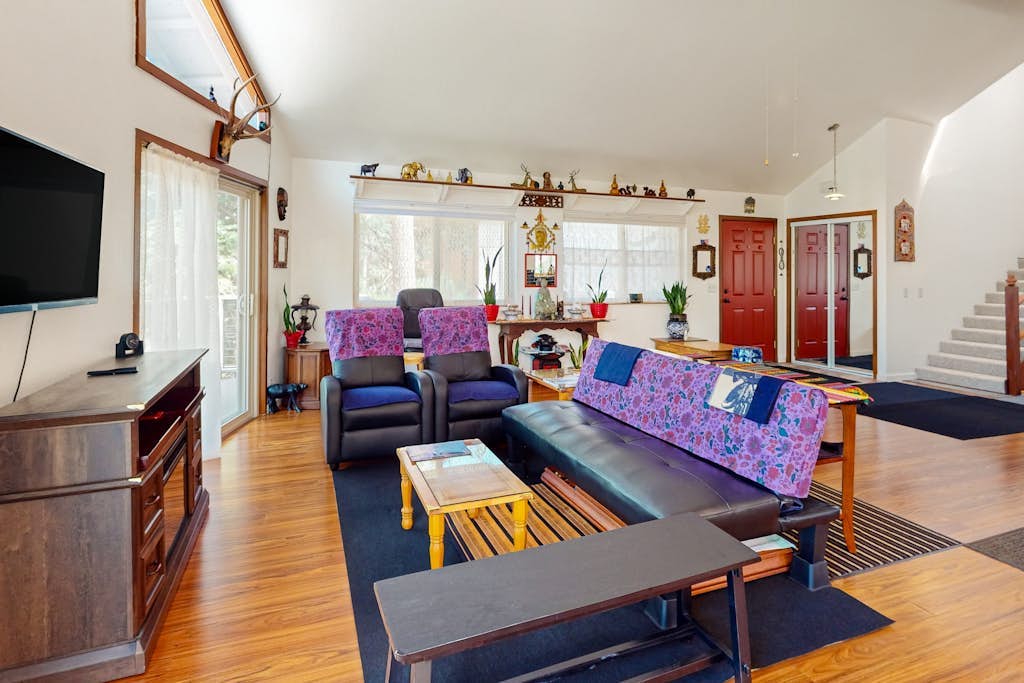 Secluded home close to outdoor recreation