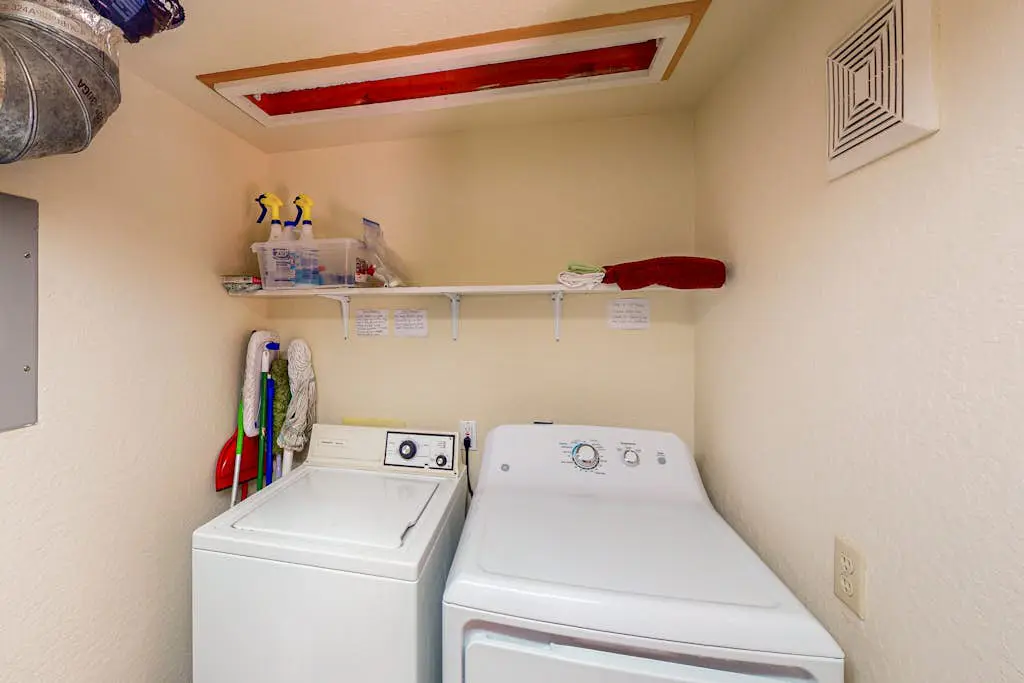 Lovely mountain home with skiing, pool, hot tub, fast WiFi, & washer&dryer
