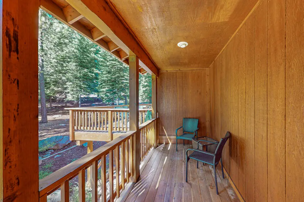Lovely mountain home with skiing, pool, hot tub, fast WiFi, & washer&dryer