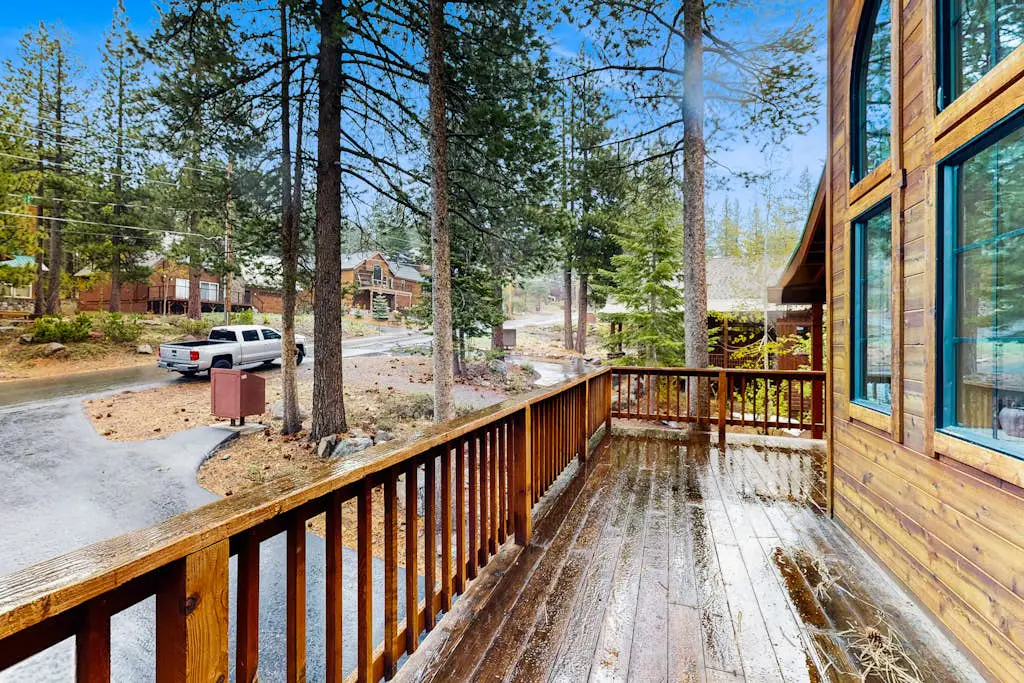 Charming mountain home with game room, decks, and stunning views