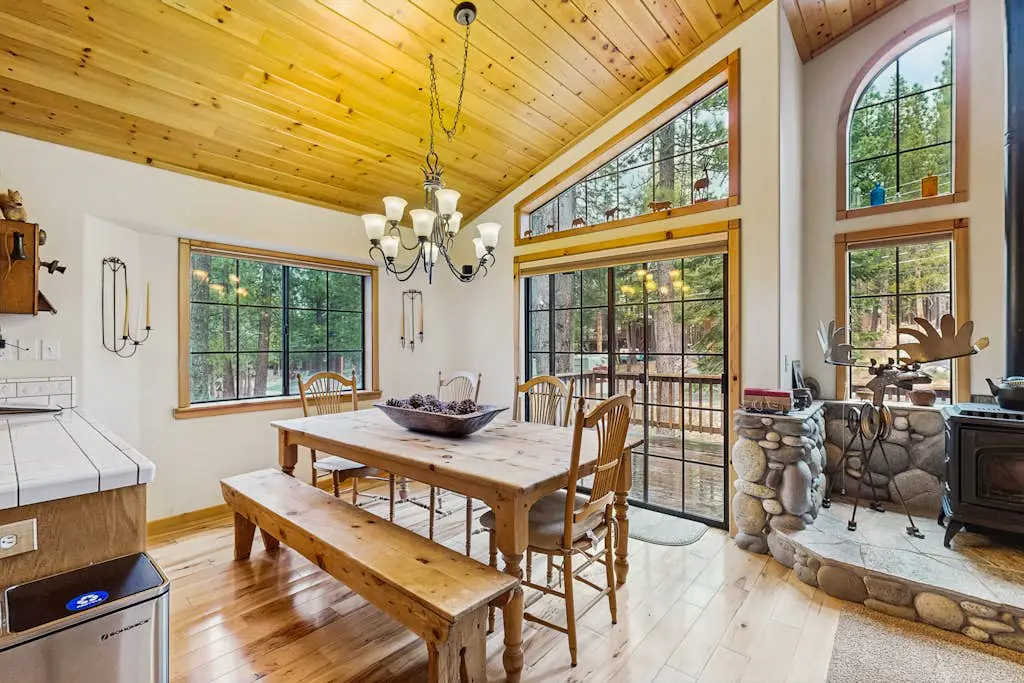 Charming mountain home with game room, decks, and stunning views