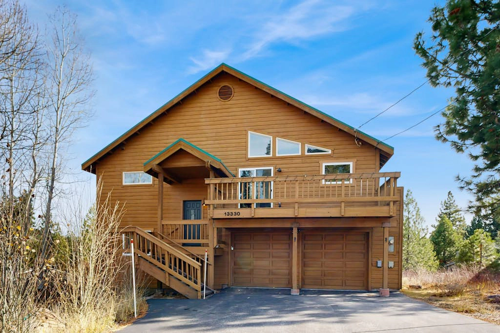 Hillside Chalet