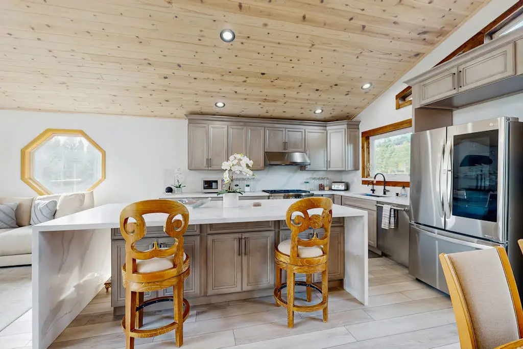 Hillside Chalet