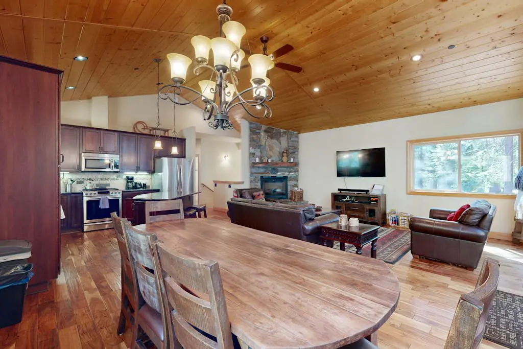 Quiet home with hot tub, grill, & fireplace - near bike path & pool