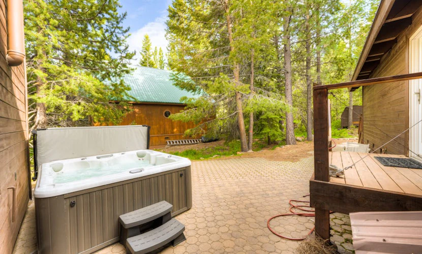 Home with private hot tub, 2 fireplaces, & W/D - drive minutes to hiking, golf