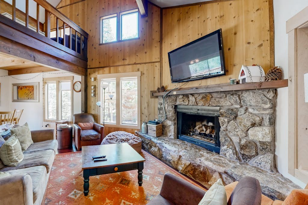 Rustic-Chic Retreat with Loft & Awesome Tahoe Donner Recreation Amenities