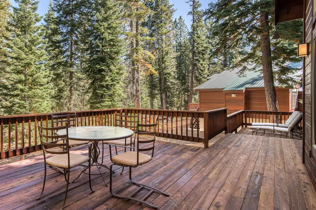 Spacious & Sunny Tahoe Donner Home - Enjoy Access to 5-Star Amenities