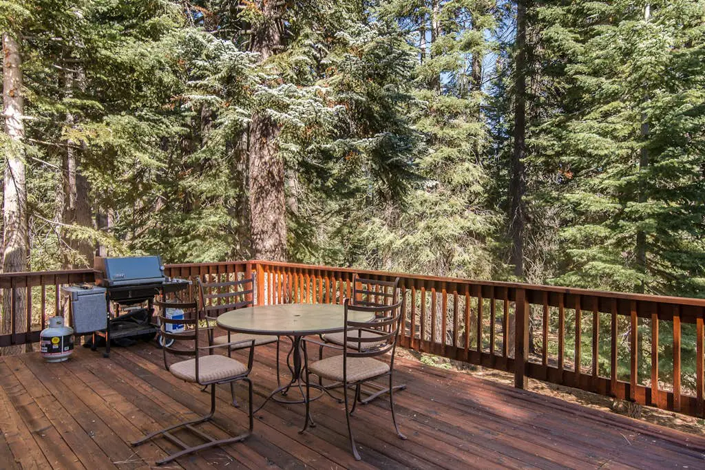 Spacious & Sunny Tahoe Donner Home - Enjoy Access to 5-Star Amenities