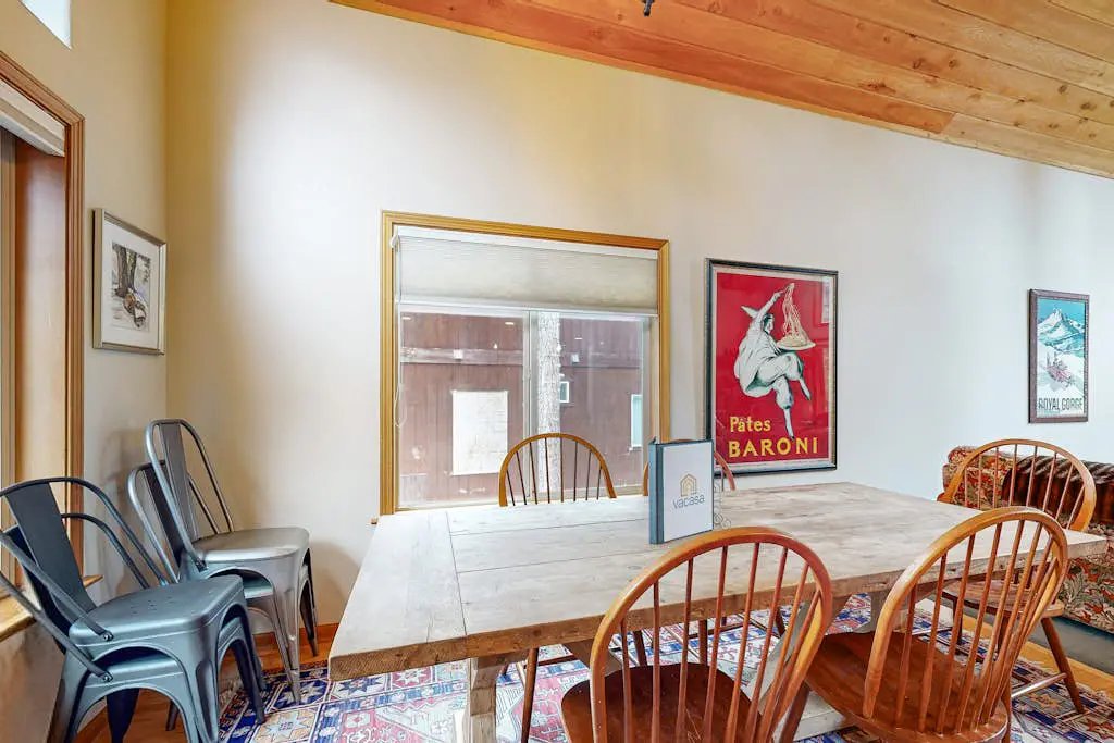 Spacious & Sunny Tahoe Donner Home - Enjoy Access to 5-Star Amenities