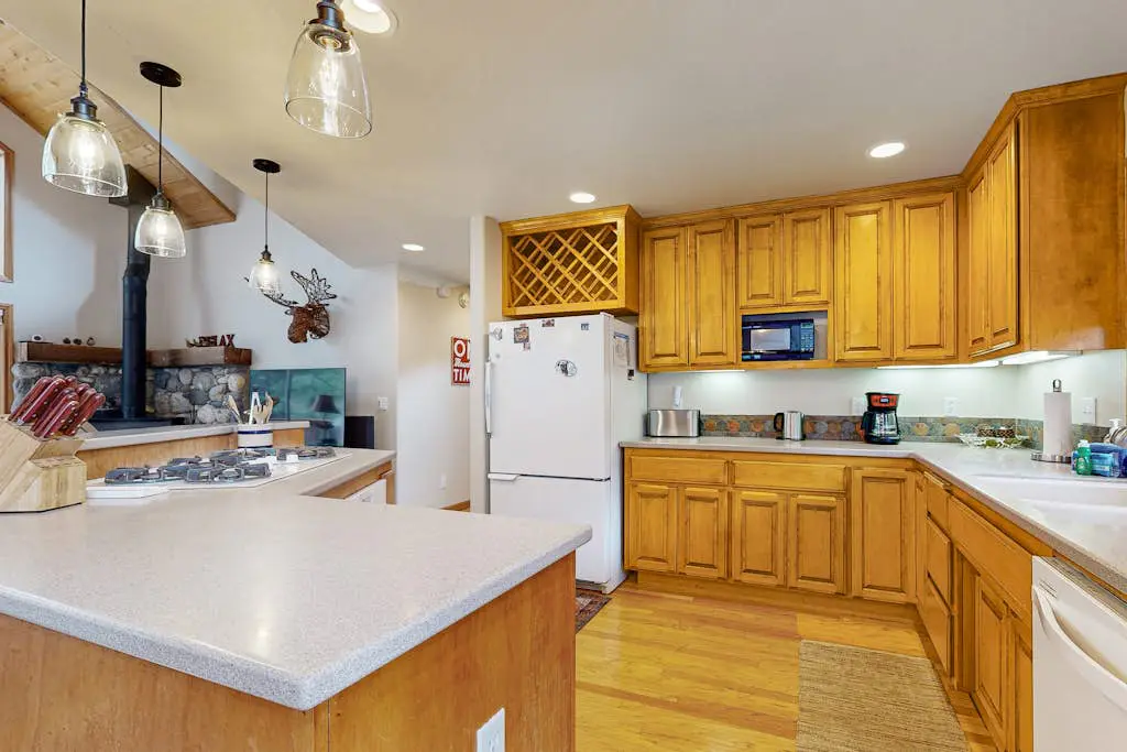 Spacious & Sunny Tahoe Donner Home - Enjoy Access to 5-Star Amenities