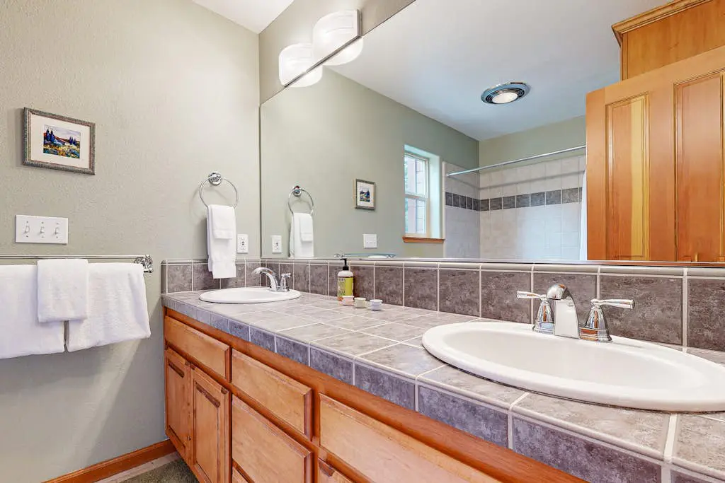 Spacious & Sunny Tahoe Donner Home - Enjoy Access to 5-Star Amenities