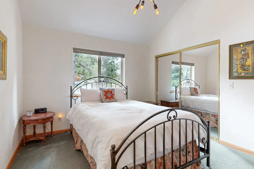 Spacious & Sunny Tahoe Donner Home - Enjoy Access to 5-Star Amenities
