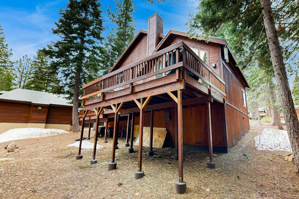 Spacious & Sunny Tahoe Donner Home - Enjoy Access to 5-Star Amenities
