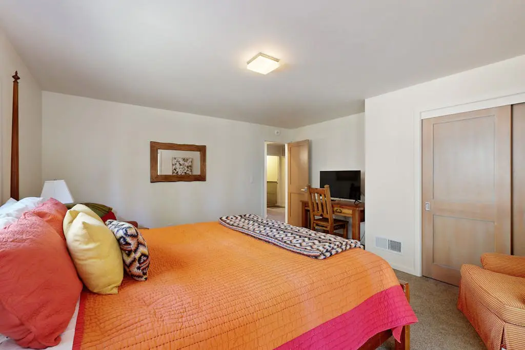 Expansive, Remodeled Home at Tahoe Donner - Swim, Ski & Ride