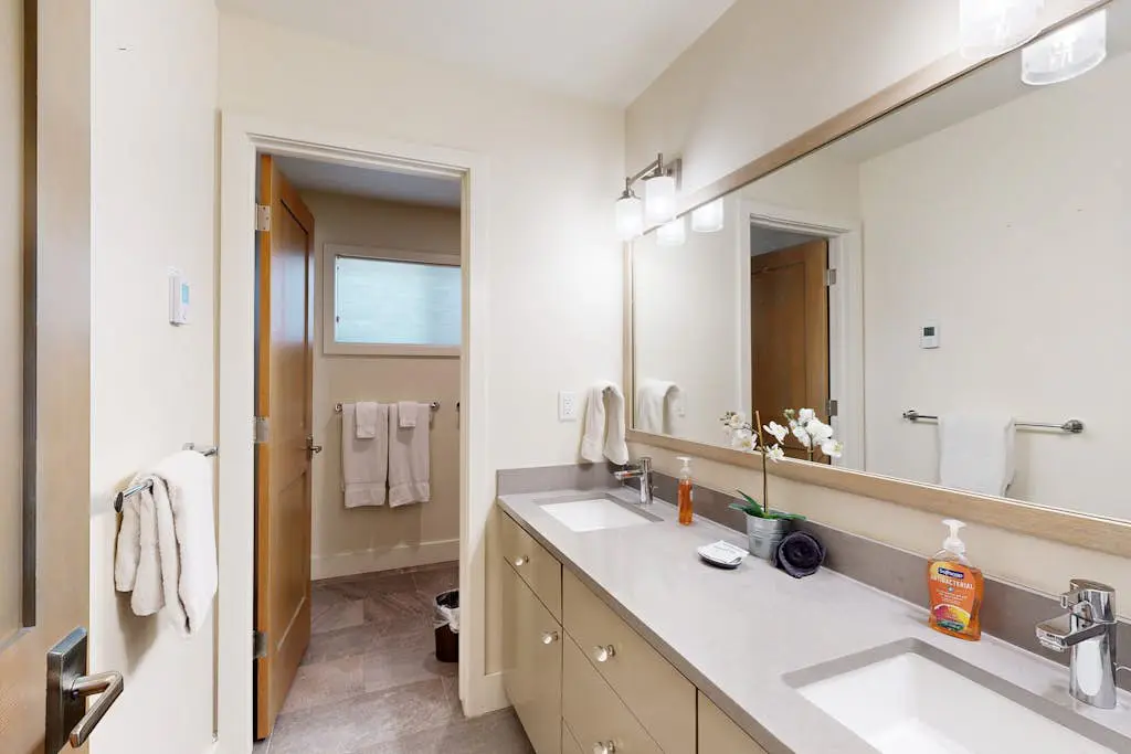 Expansive, Remodeled Home at Tahoe Donner - Swim, Ski & Ride