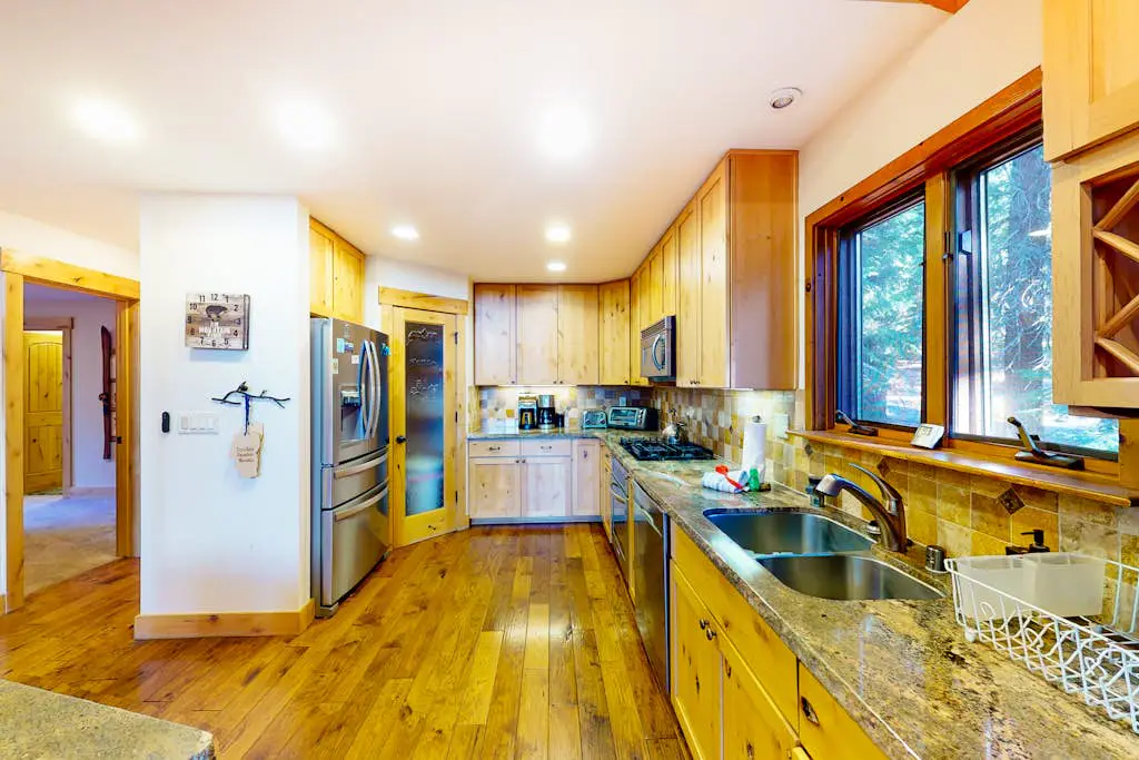 Spacious Home with Gorgeous Forested View, Pool Table, Private Hot Tub & Deck