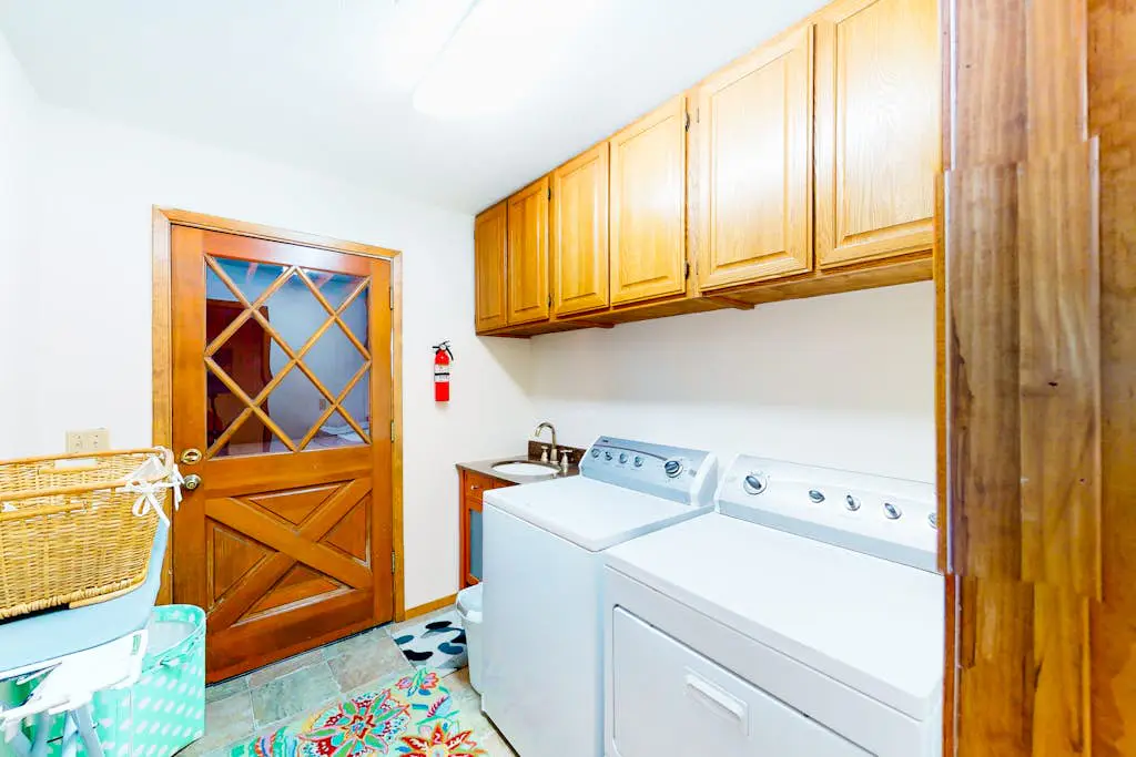 Spacious Home with Gorgeous Forested View, Pool Table, Private Hot Tub & Deck