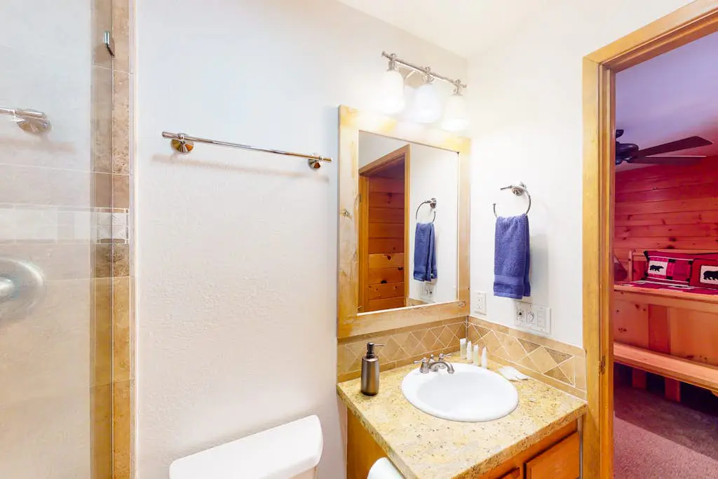 Spacious Home with Gorgeous Forested View, Pool Table, Private Hot Tub & Deck