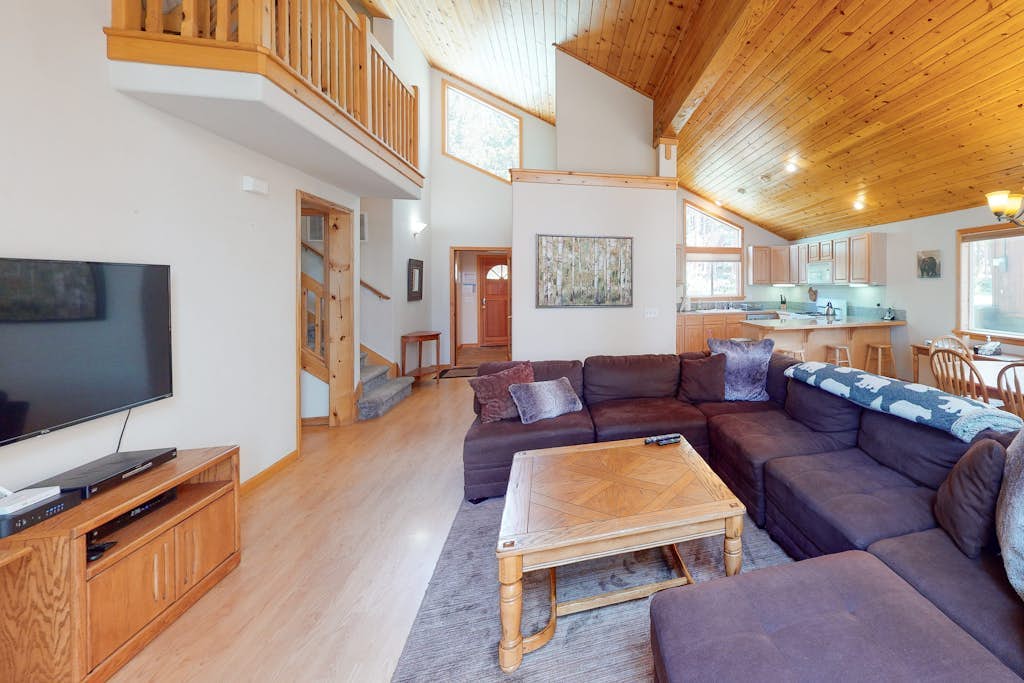Escape to Mountain Comfort in the Heart of Truckee, CA