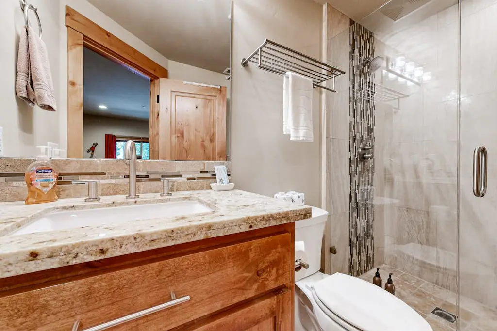 Modern cabin with golf course & 5-star amenity access nearby