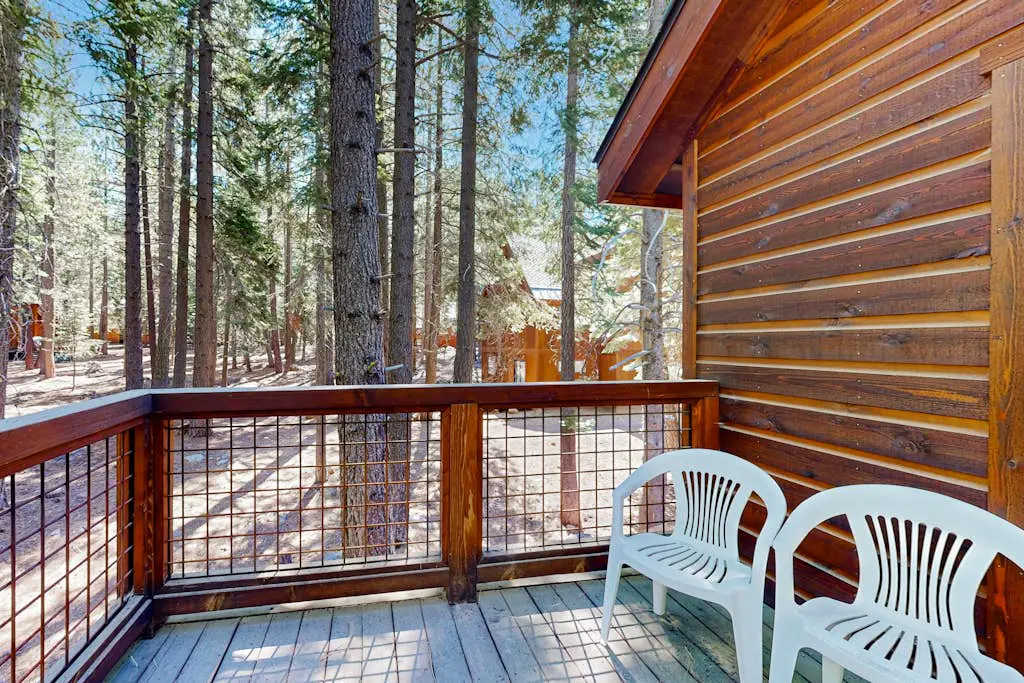 Modern cabin with golf course & 5-star amenity access nearby