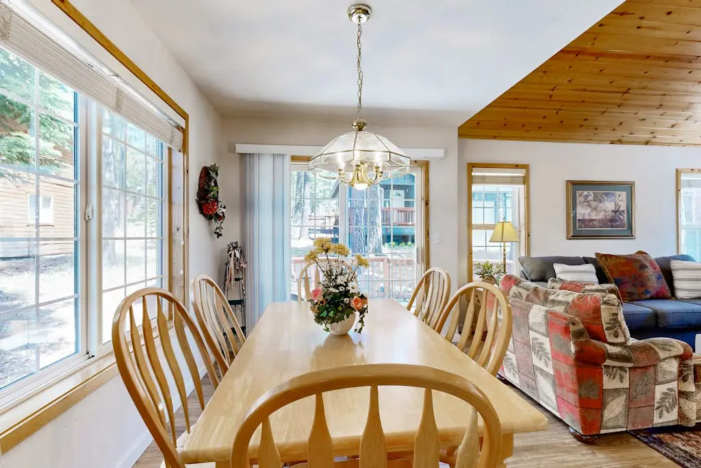 Little Pinecone Retreat