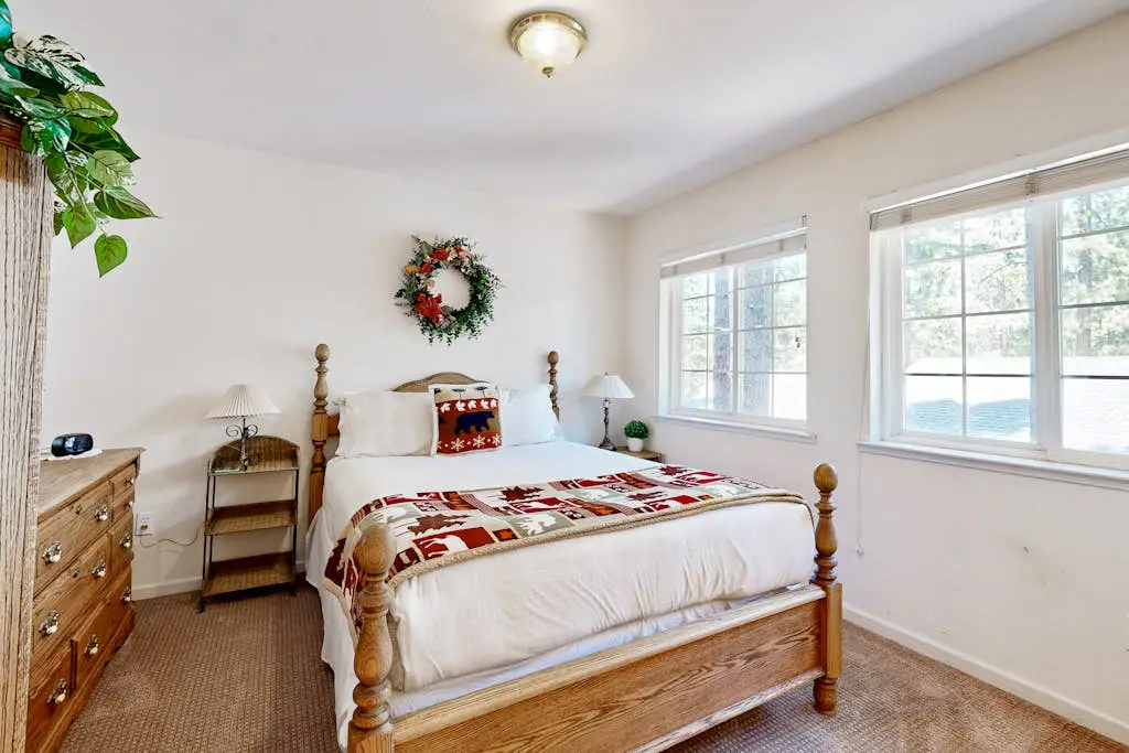 Little Pinecone Retreat