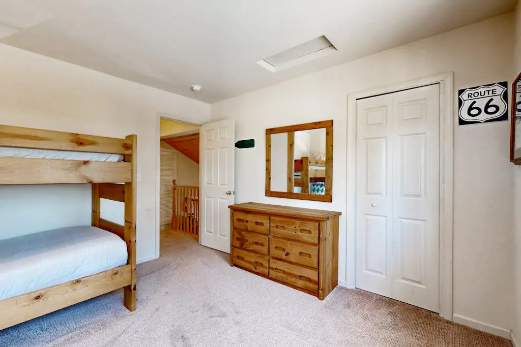 Little Pinecone Retreat