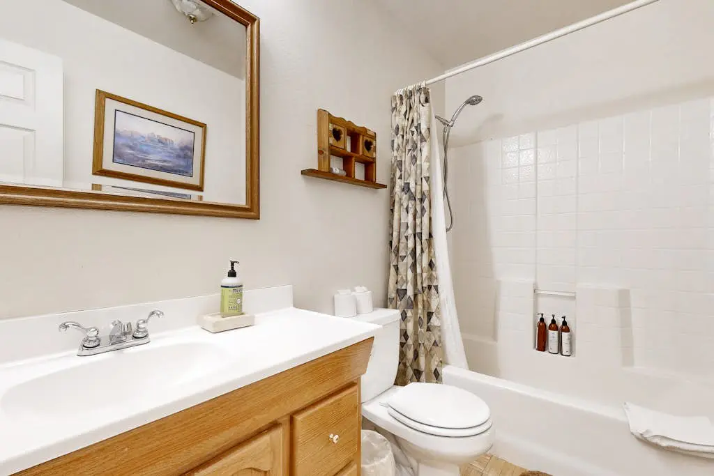 Little Pinecone Retreat