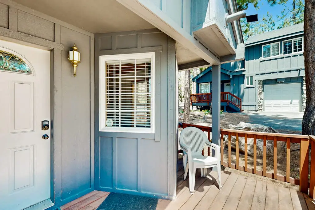 Little Pinecone Retreat