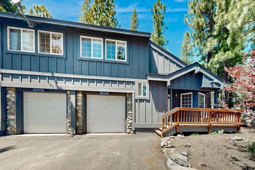 Little Pinecone Retreat