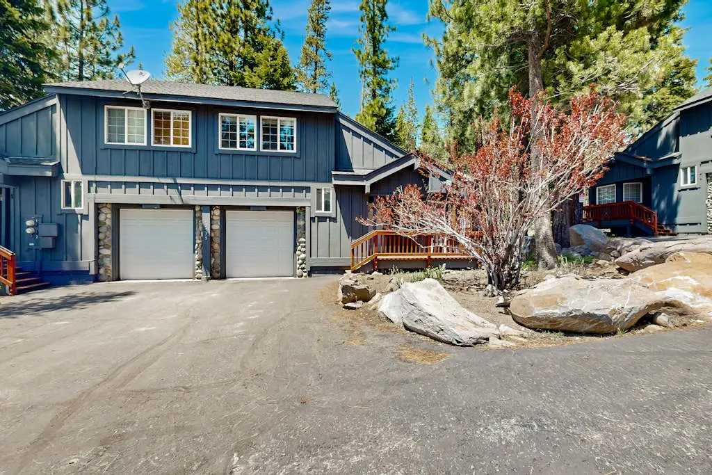 Little Pinecone Retreat