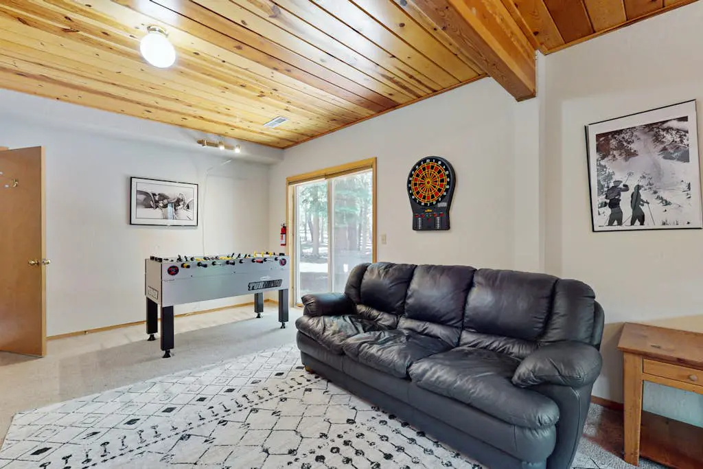 Cozy family-friendly home with wood-burning fireplace, loft, desk, & pool access