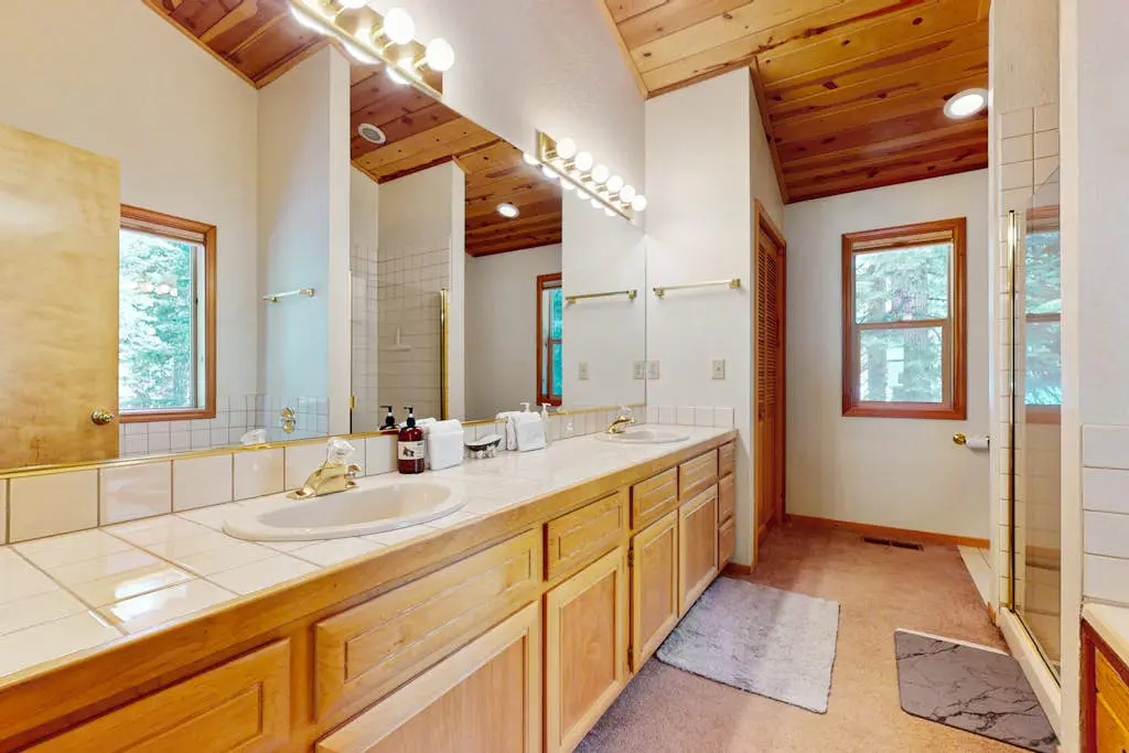 Cozy family-friendly home with wood-burning fireplace, loft, desk, & pool access