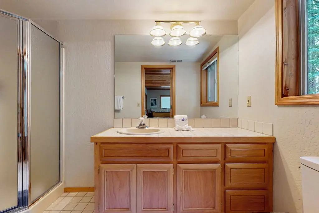 Cozy family-friendly home with wood-burning fireplace, loft, desk, & pool access