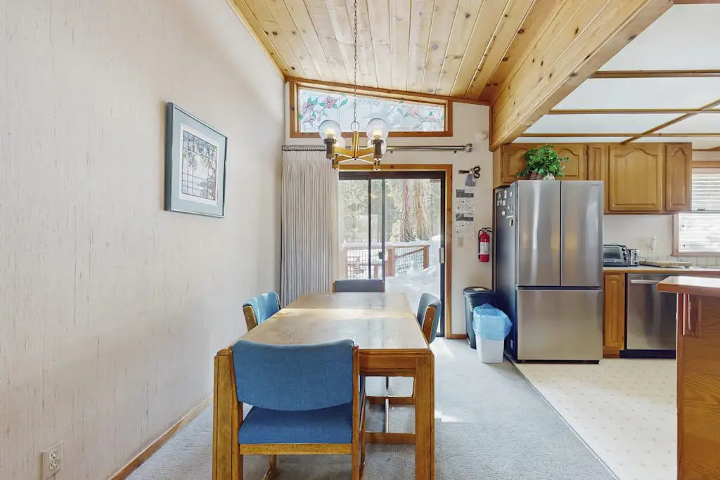 Family-friendly home w/shared pool, hot tub & access to Tahoe/Donner amenities