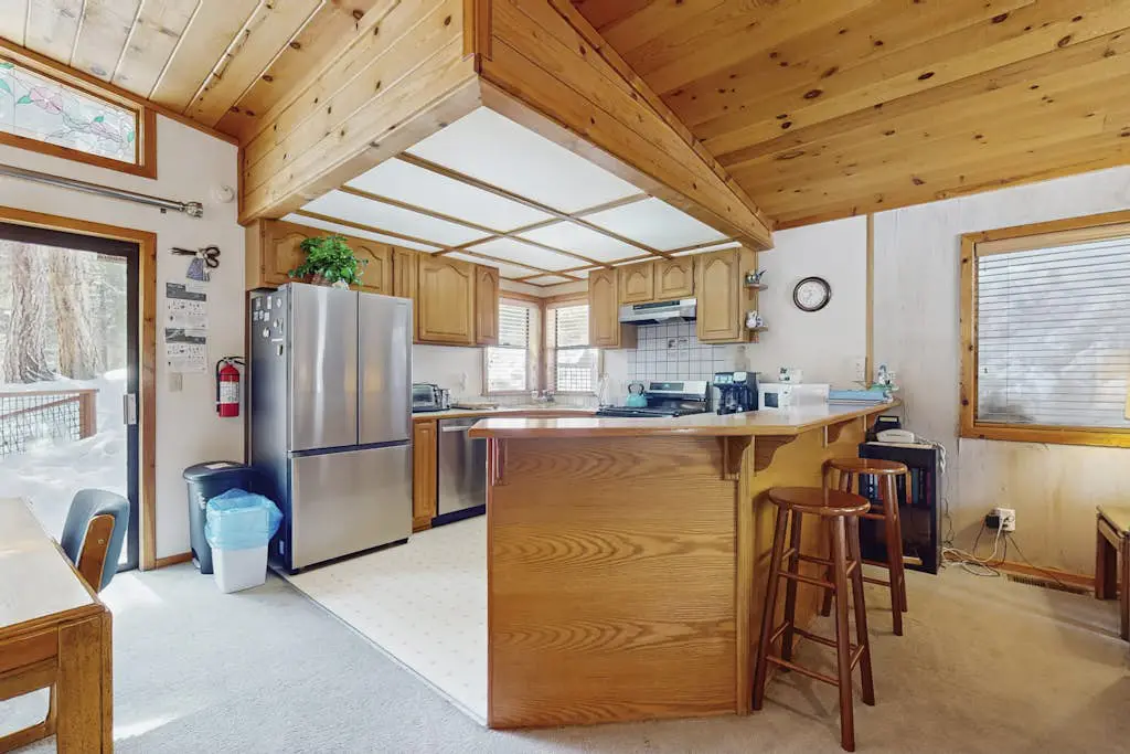 Family-friendly home w/shared pool, hot tub & access to Tahoe/Donner amenities