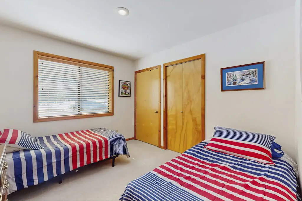 Family-friendly home w/shared pool, hot tub & access to Tahoe/Donner amenities
