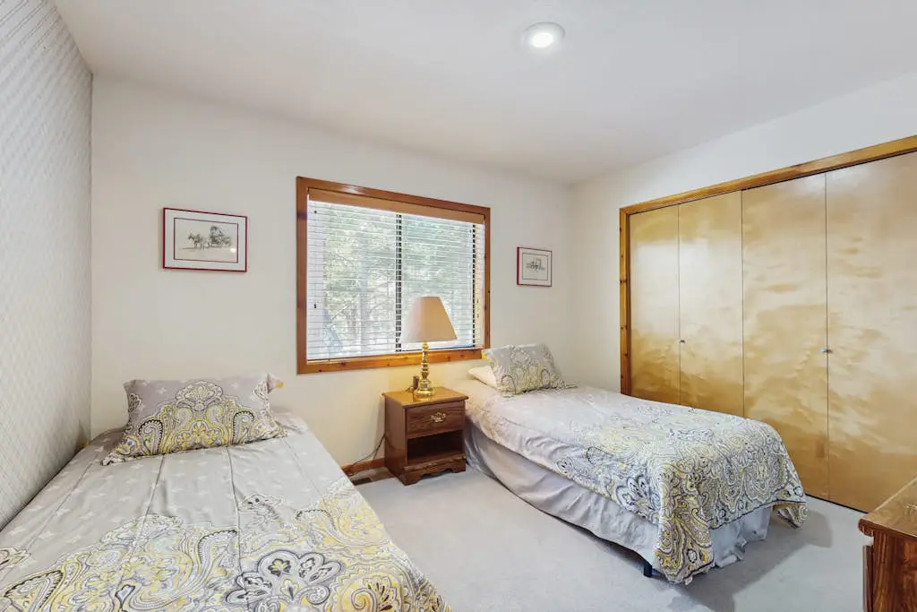 Family-friendly home w/shared pool, hot tub & access to Tahoe/Donner amenities