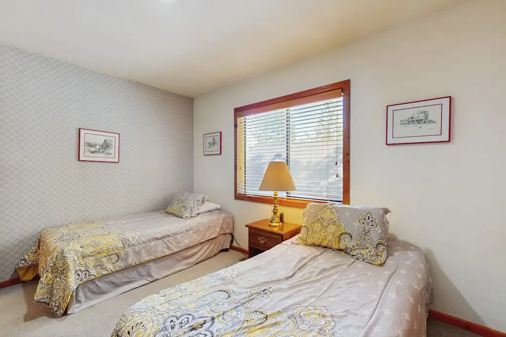 Family-friendly home w/shared pool, hot tub & access to Tahoe/Donner amenities